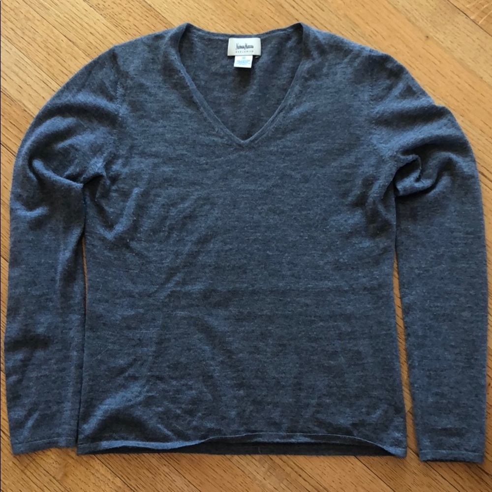 Neiman Marcus cashmere sweater